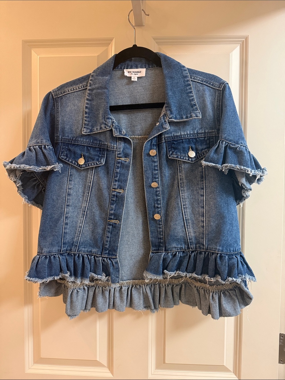 Ruffled Short-Sleeve Denim Jacket - Blue